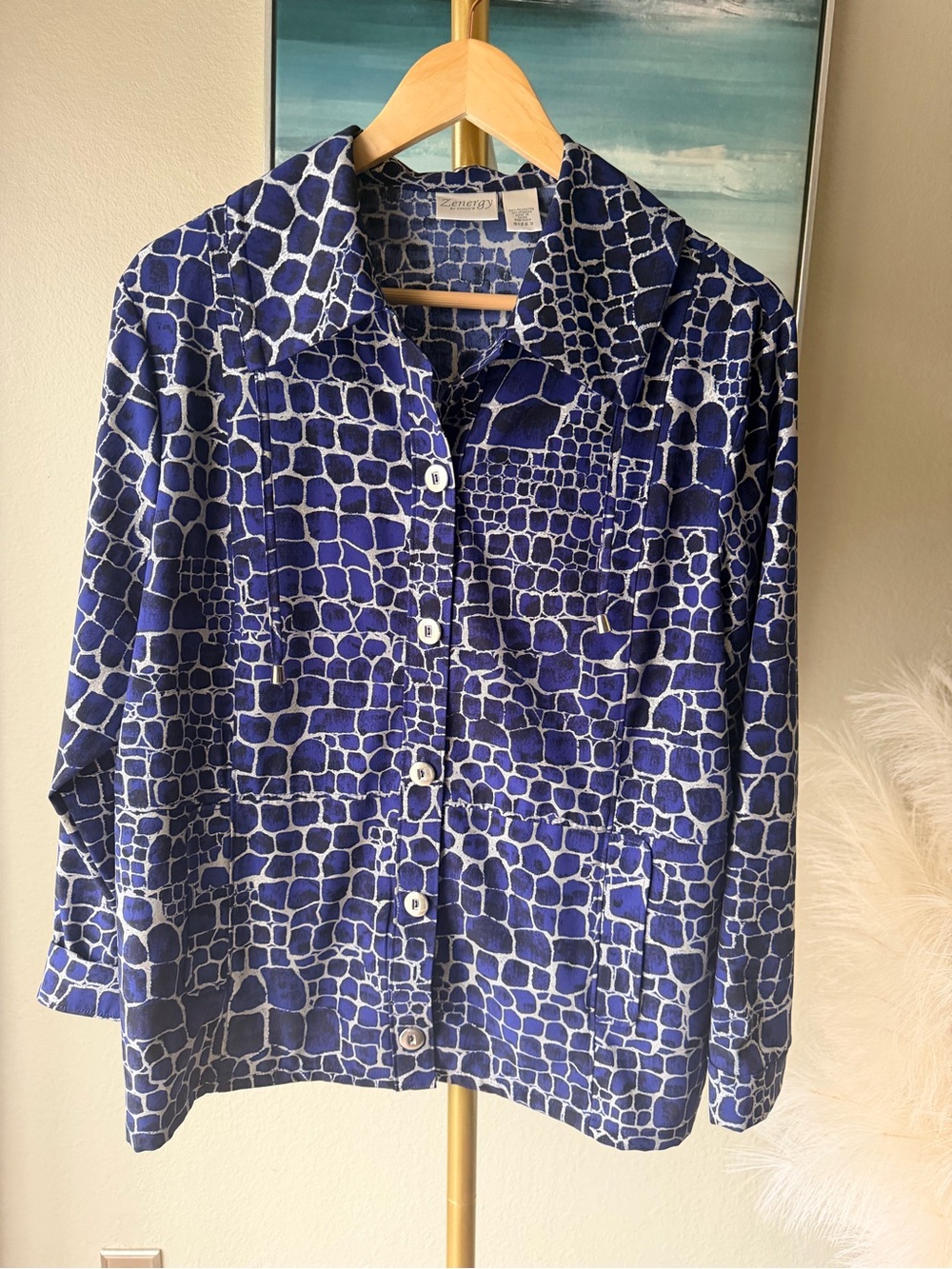 Chico’s Zenergy Blue Geometric Print Button Front Jacket Size 2 Large Travel